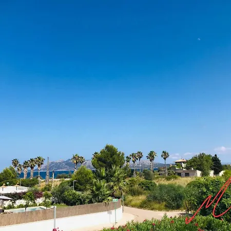 Carolina- Llenaire, Puerto De Pollença